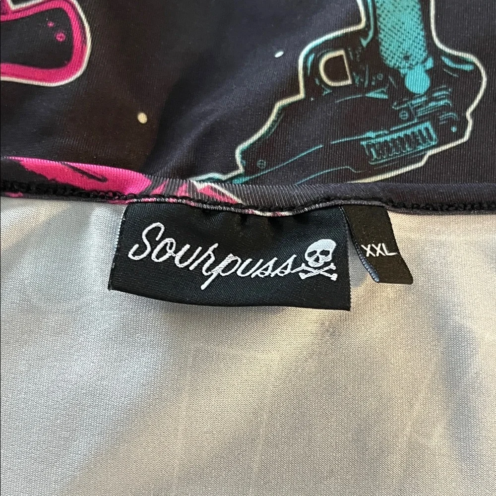 Sourpuss black dress featuring a pink and blue retro ray gun print Size XXL - Picture 4 of 6